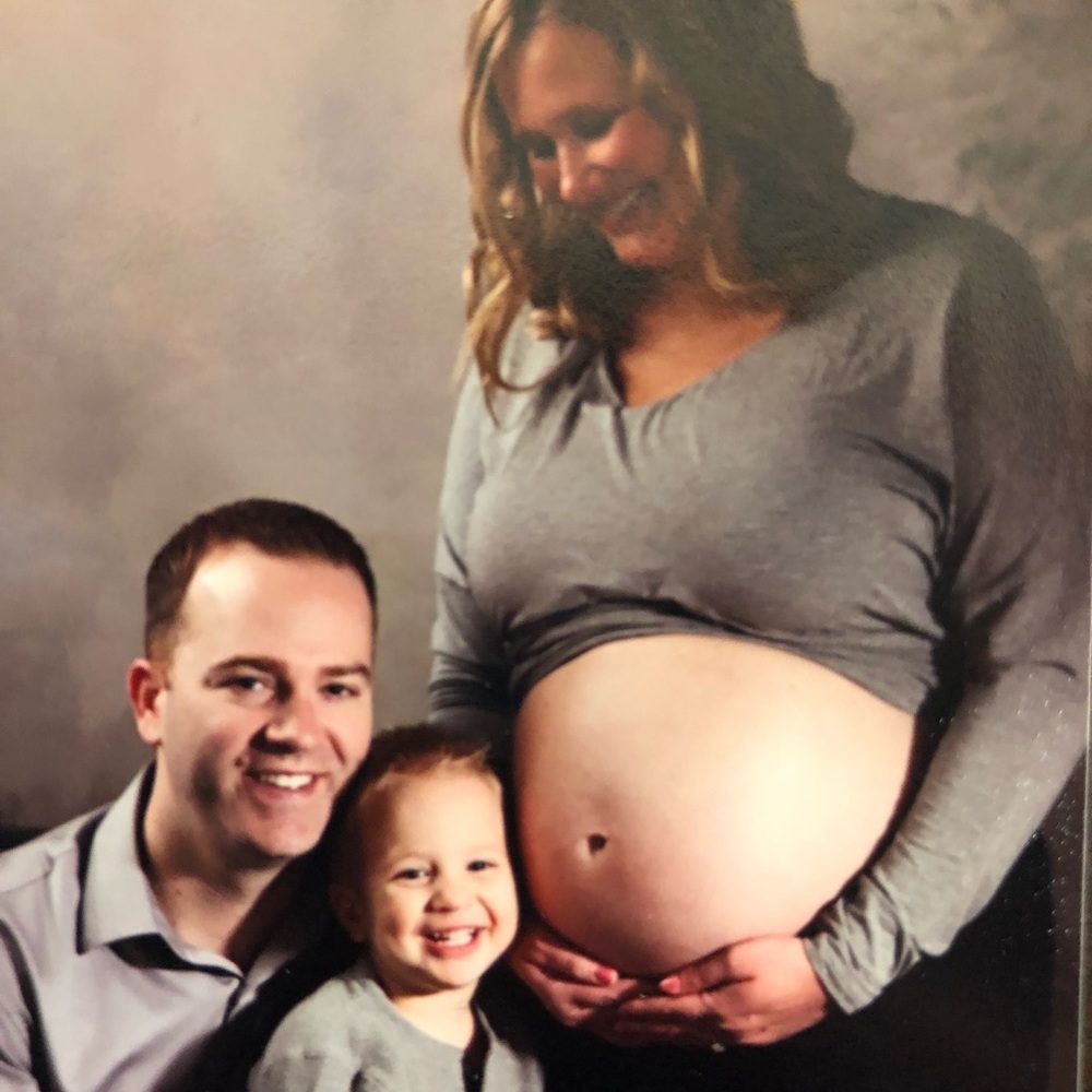 Liz Lange maternity top (grey with silver strips)